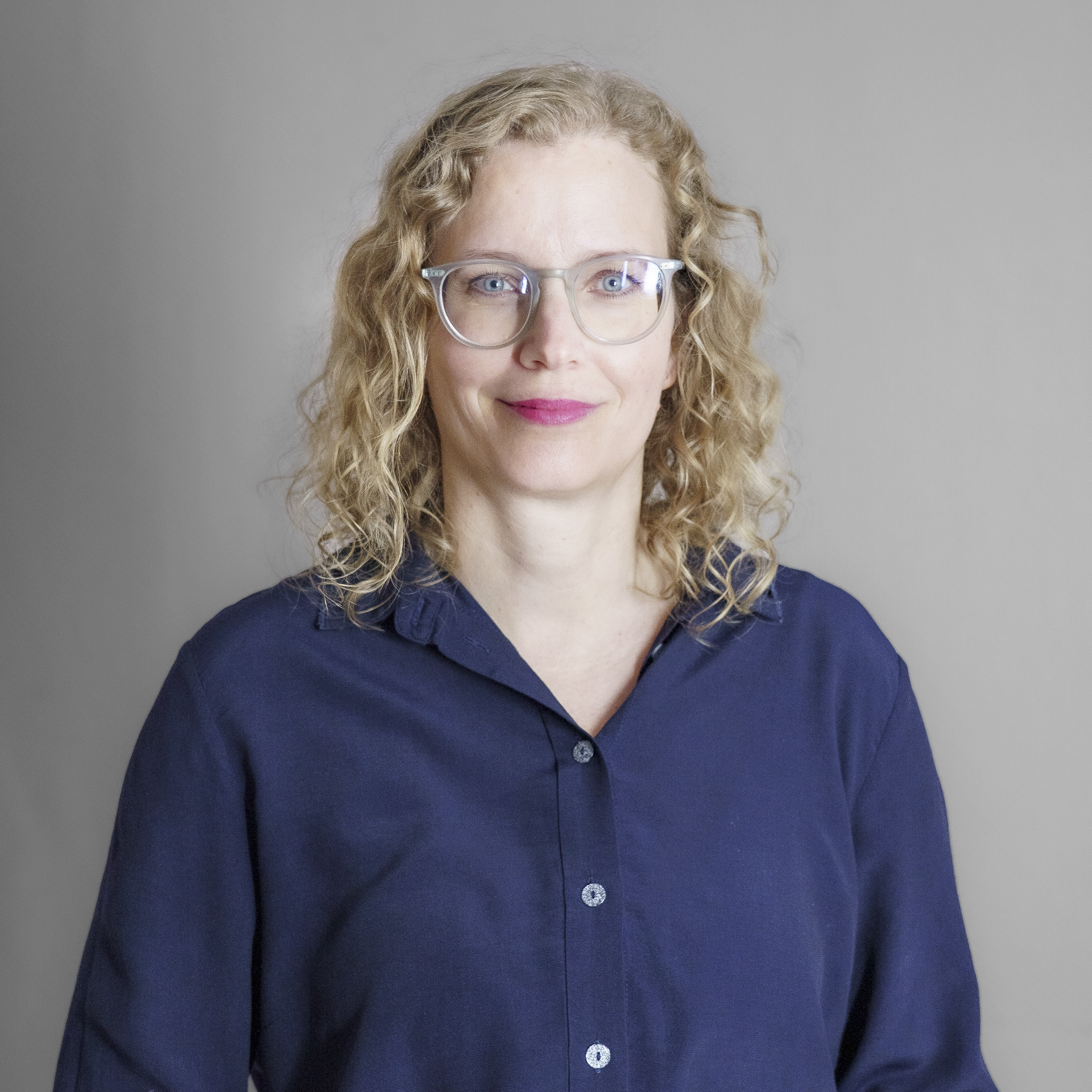 Dr. med. Lena Posada
